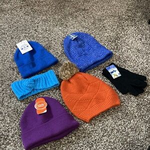 Winter set ❄️ 4 cap 1 gloves 1 headband